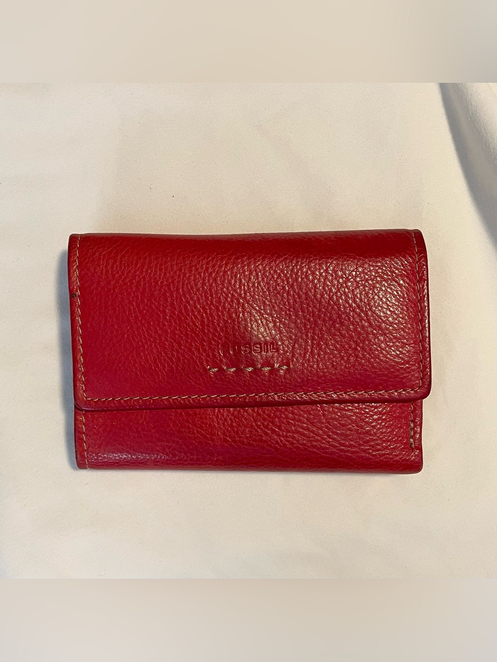 Fossil Popstitch Red Leather Trifold Wallet - Women’s -w/Pull Out C/Card Pouch